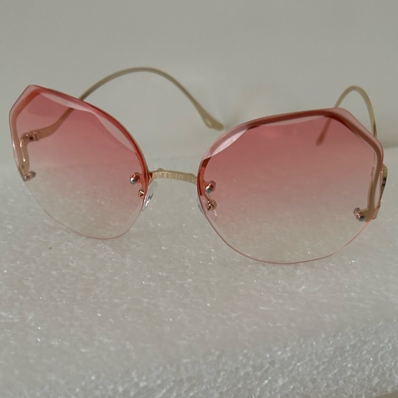 Sunglass GlamElegance Self-Indulgence Blue, Pink Sunglasses Women’s - Picture 1 of 7